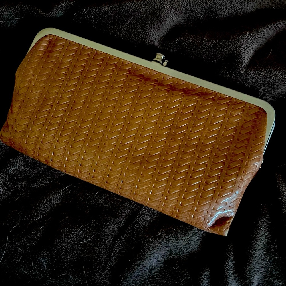 HOBO Lauren Clutch Wallet Soft Brown Leather. Barely used. Excellent condition.